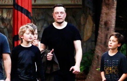 马斯克设想，14个母子家庭共居模式探索