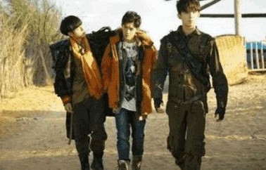 短剧中的神秘角色——保安老爸竟是满级大佬