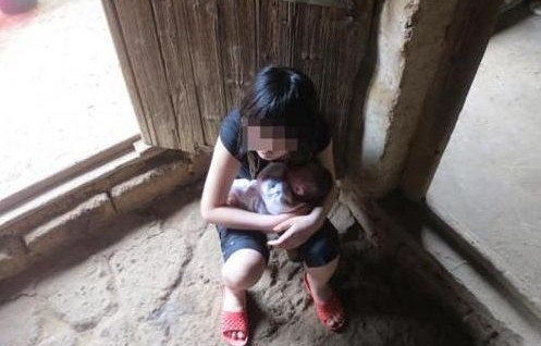 19岁女孩凌晨三点起床，助妈妈烤牌走红