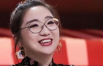 傅首尔面相解析与回应