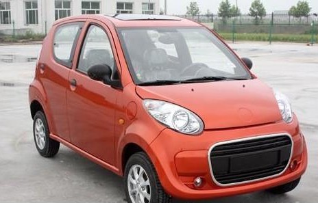 奇瑞qq电动汽车(奇瑞电动汽车老年代步车电动轿车)