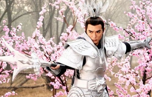 花少四人误点九人餐的奇妙经历