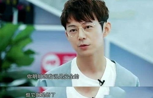 王一博吊威亚意外，安全扣未扣紧的惊险瞬间