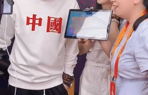 黄圣依点赞事件，对杨子言论的深度剖析