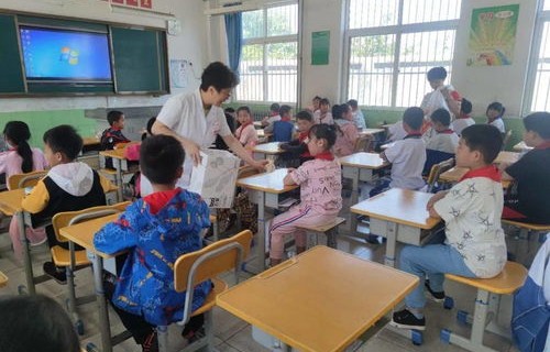 煤气罐宝宝的成长之路，五个月至半岁的23斤奇迹