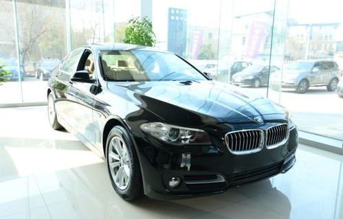 女士宝马车价格及图片(宝马女士款轿车)