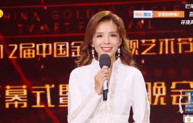 张小斐遭遇意外，被水喷懵了的舞台瞬间