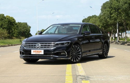 大众辉腾2022全款落地价格(2021大众辉腾落地价多少)