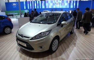 福特嘉年华三厢价格(福特嘉年华三厢汽车之家)