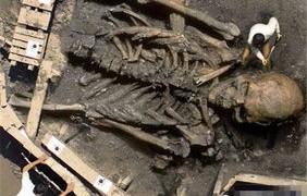 山东淄博一山惊现人类骸骨，历史之谜待解