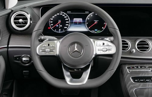 奔驰e300落地价(奔驰e300落地价多少钱一辆)