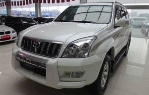 丰田霸道二手8万左右(13年霸道2700二手车价格)