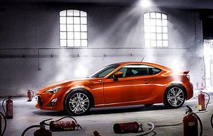 丰田gt86(丰田gt86报价及图片)