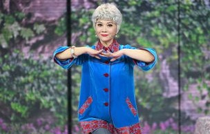 蔡明倪萍同台，小品盛宴再现——一场笑点满满的舞台传奇