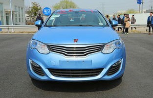 荣威e550(荣威e550混动二手车能买吗)