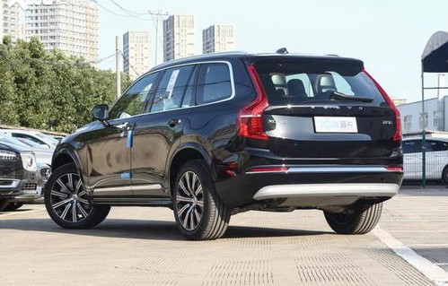 沃尔沃xc90价格(沃尔沃xc90价格2023款多少钱)