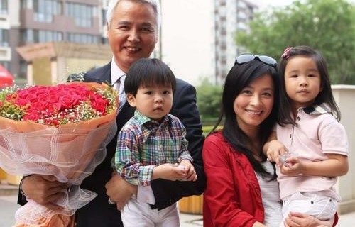 短剧闪婚，亿万富翁老公的92集浪漫之旅