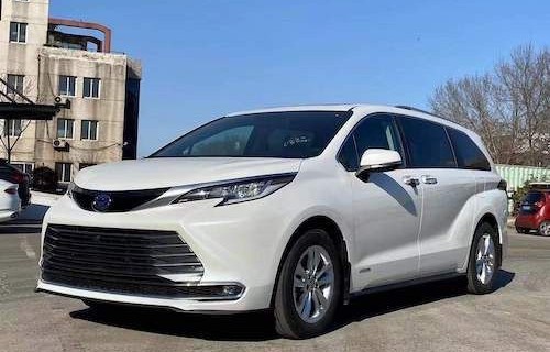丰田塞纳2021款(丰田塞纳2021款四驱尊贵版)