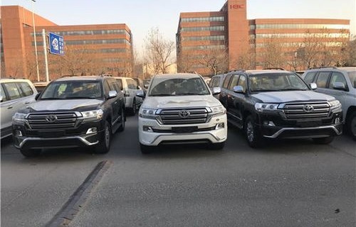 2023款兰德酷路泽v8(2023款兰德酷路泽v6)