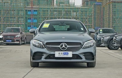 奔驰c级最新价格(奔驰c级最新价格2023款图片报价)
