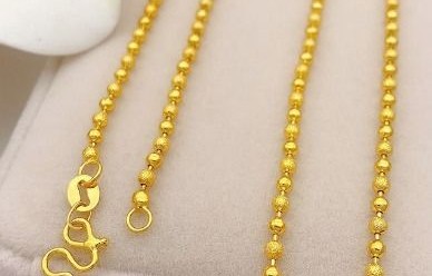 男子试戴金项链后逃跑被抓，诚信缺失的代价