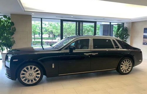 劳斯莱斯幻影2023款价格(劳斯莱斯幻影2023款价格多少)