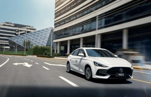 名爵mg5报价和图片(上汽名爵mg5报价和图片)
