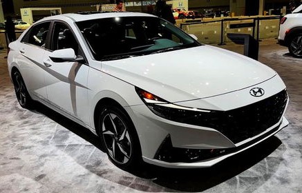 现代伊兰特2022款落地价(现代伊兰特最低报价)