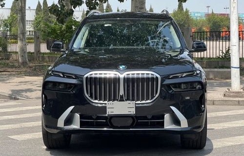 宝马x7报价及图片宝马x7价格(2024年宝马x7多少钱)