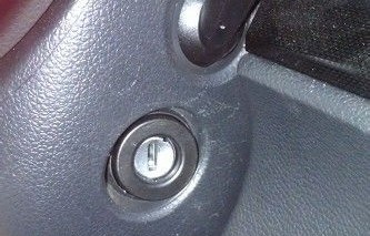 自动挡起步正确方法(荣威自动挡起步正确方法)