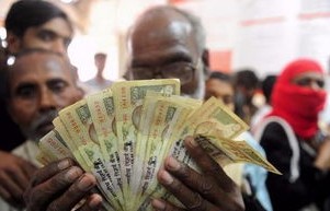 排队一小时，蛇钞蛇币转手记