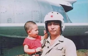 烈士王伟的孩子成为海军军官,传承与荣耀