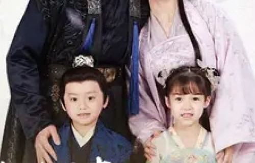 短剧神医妈咪带三宝撩爆总裁大人，八十集的精彩演绎