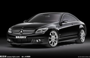 女士奔驰30万左右(女士奔驰30万左右油电混合)