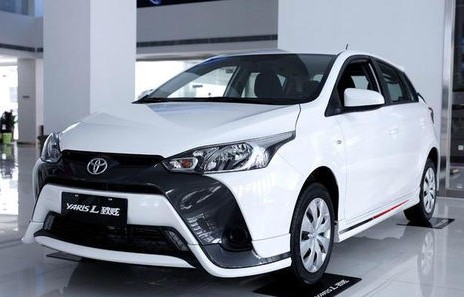 适合女生开的小型燃油车(适合女生开的小型燃油车丰田)