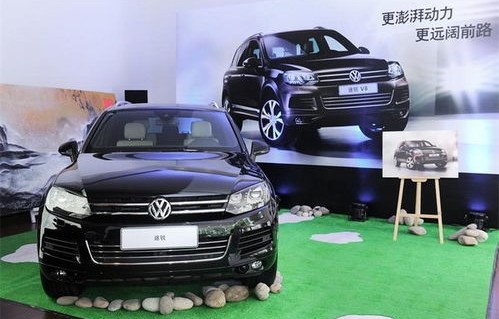 大众途锐v8纯进口多少钱(2020款大众途锐v8报价进口)