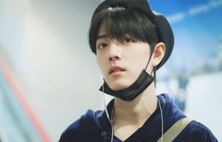 李现鼓嘴表情，可爱到让人心动