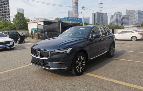 沃尔沃xc60报价及图片(沃尔沃xc60报价及图片2023款价格)
