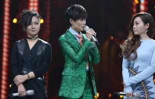 李宇春与周笔畅的深情合唱，网友听哭的背后故事