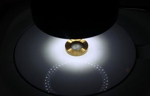 黄轩女友首次公开露面，揭秘他们的爱情故事