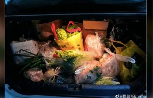 女子回娘家后返程被塞300斤特产，乡情满载的归途