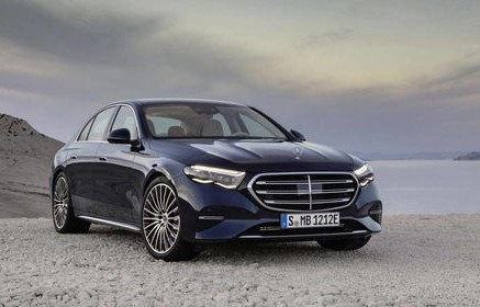 奔驰e300l报价多少钱(奔驰e300l落地价)