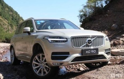 沃尔沃越野车型及报价(沃尔沃越野车型及报价xc90)