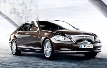 奔驰s300多少钱一辆(奔驰s300乚多少钱一辆)