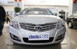 现代悦动图片(2011现代悦动图片)