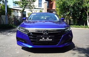 雅阁十代半报价及图片(雅阁十代半2021款报价图片)