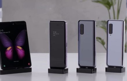 三星曲屏手机价格大全(三星曲屏手机价格大全图片)