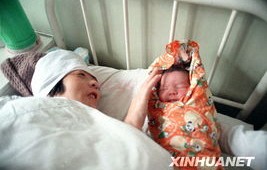 我国首例试管婴儿诞生三十余载，见证科技与生命的奇迹