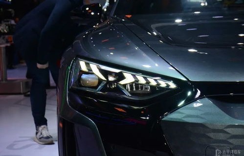 奥迪r8v10(奥迪a7l)