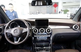 奔驰glc最低价28万(奔驰glc最低价28万奔驰)